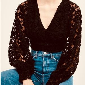 🔥EXPRESS FLORAL LACE BODYSUIT🔥